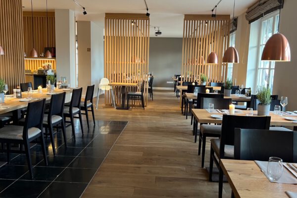 Restaurant 07 (Web) Restaurant 07 (Web)