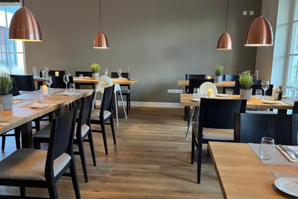 Restaurant 08 (Web) Restaurant 08 (Web)