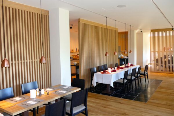 Restaurant 11 (Web) Restaurant 11 (Web)