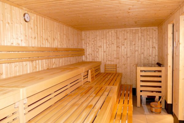 Sauna 01 (Web) Sauna 01 (Web)