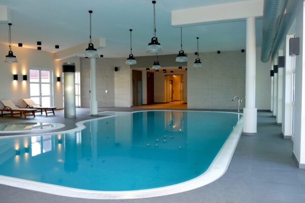 Schwimmbad 04 (Web) Schwimmbad 04 (Web)