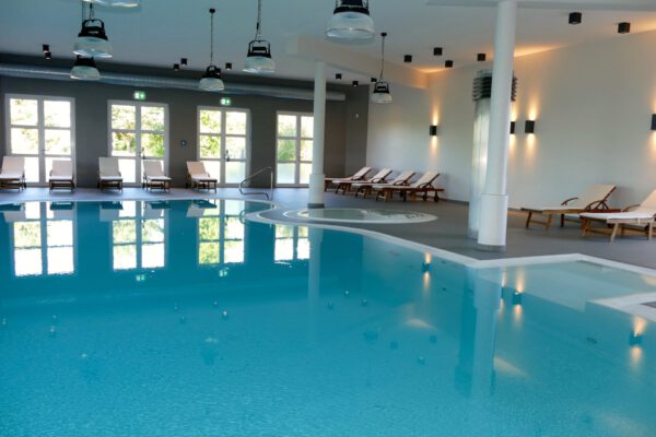 Schwimmbad 06 (Web) Schwimmbad 06 (Web)