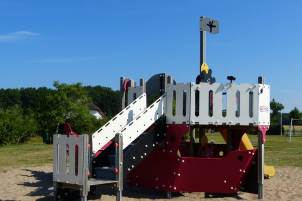 Spielplatz 02 (Web) Spielplatz 02 (Web)