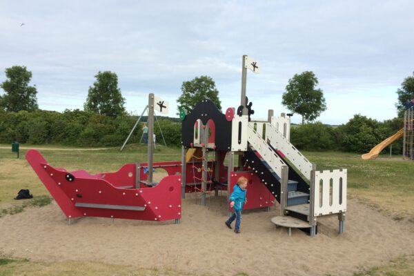 Spielplatz 03 (Web) Spielplatz 03 (Web)