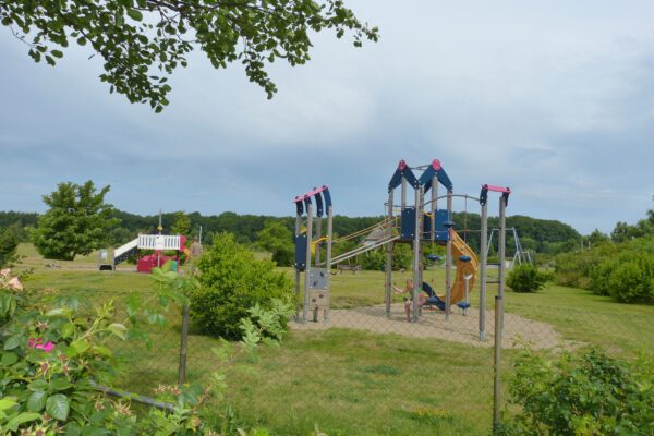 Spielplatz 04 (Web) Spielplatz 04 (Web)